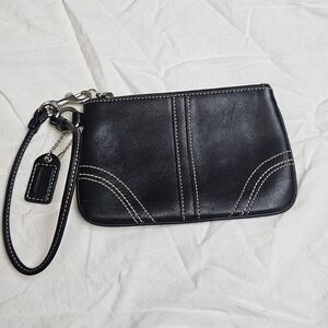 Coach Black Leathet Wristlet‎ Classic Style